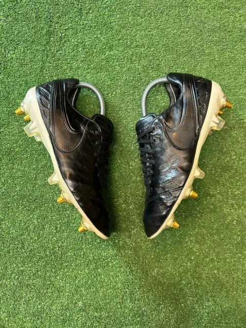 Nike tiempo blackout discount