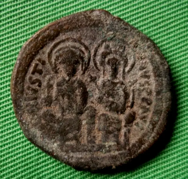 565-578 Justin Ii & Sophia Æ Byzantine Follis Coin -