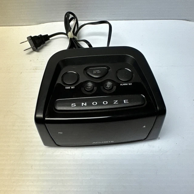 SELF SETTING ALARM Clock AcuRite IntelliTime Automatic Time Set 5.4
