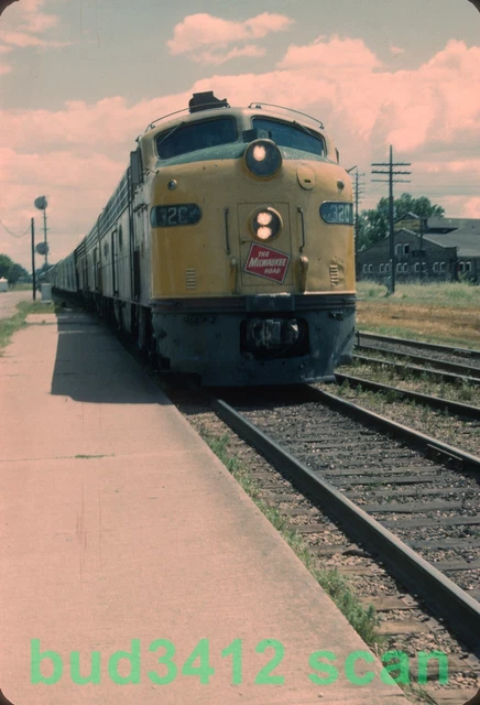 MILW Milwaukee Road E9 #32C at Watertown WI 1965 ORIGINAL Slide!