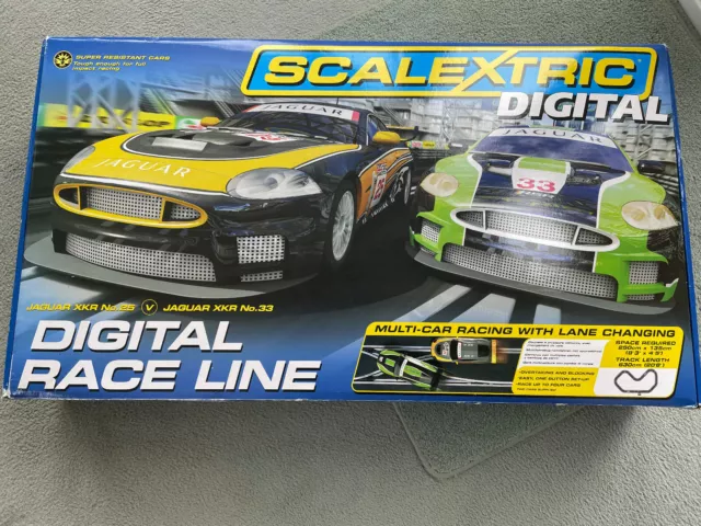 SCALEXTRIC DIGITAL JAGUAR Race Line Challenge Boxed Set C1275