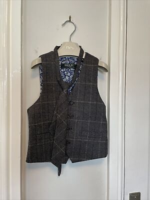 Paisley boys grey waistcoat and matching tie and Hankie size 3 years old