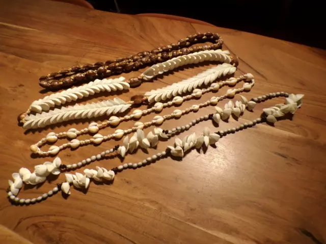 Vintage Lot de 5 Grands colliers différents  en coquillages