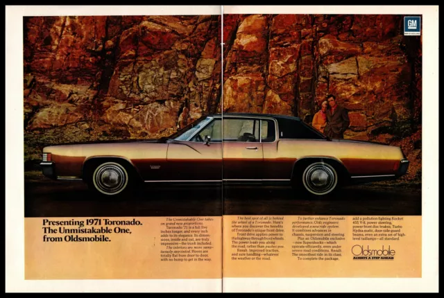 1971 Oldsmobile Toronado 2-Door Rocket 455 V-8 Engine 2-Page Vintage Print Ad
