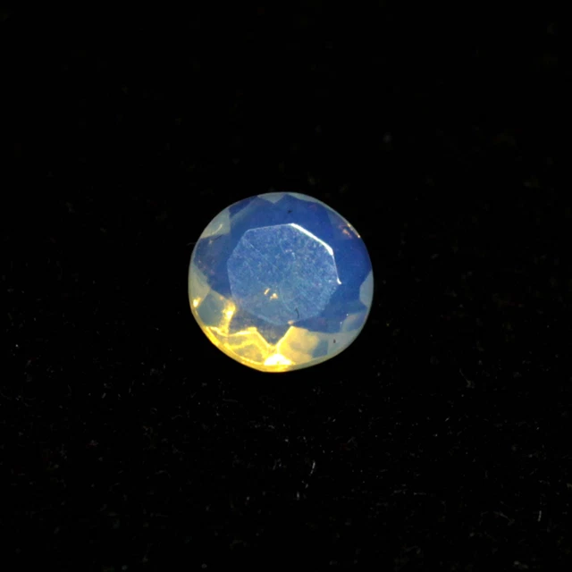 Naturel Éthiopien Blanc Welo Opale de Feu Rond à Facettes Libre Gemme 7x7 MM AAA