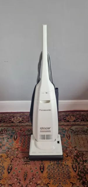 Panasonic 1500W MC-E465K  upright vacuum cleaner ..in  amazing condition !