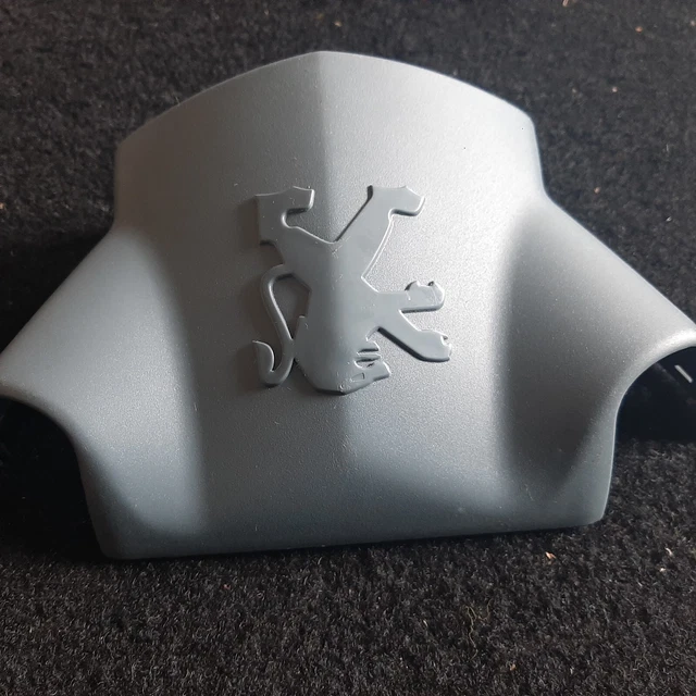 Carénage avant de guidon origine neuf PEUGEOT LUDIX ONE GRIS REF 761481 ORIGINE