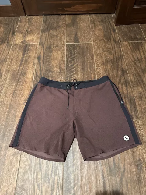 Men's Vuori Maroon Surf Swim Trunks Boardshorts V374 Size 33