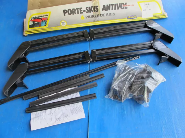 Porte skis magnetique avec antivol pour 2 paires de ski courchevel