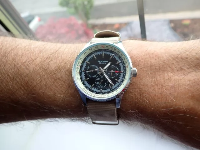 SEKONDA SWEEPING SECONDS Hand Seiko Cal Vh63A 12 24 Hour Day Date