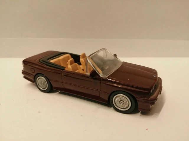 UT MODELS BMW M3 1/18 EN BOITE C2 UT MODELS BMW M3 1/18 EN BOITE C2