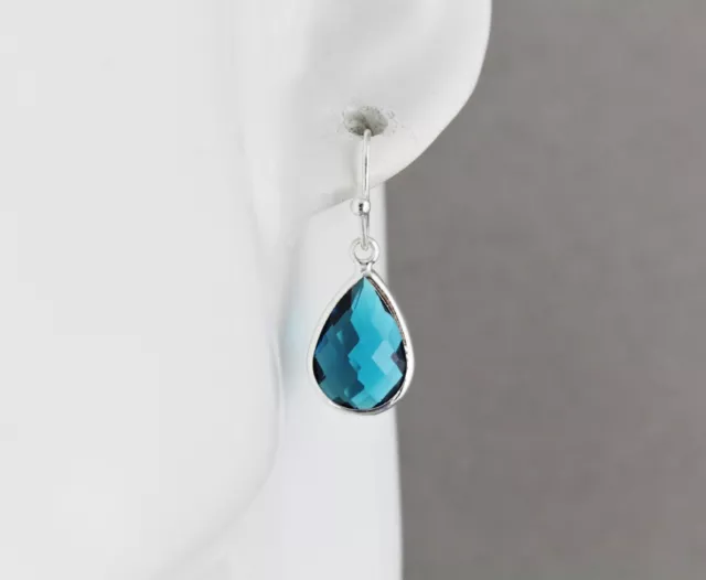 Teal Blue Silver faceted glass teardrop lightweight dangle earrings 1" long