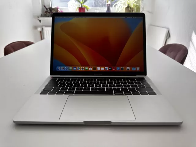 MacBook Pro 2017 13“  (1TB SSD, Intel Core i7 7.Gen, 3,5Ghz, 16GB)