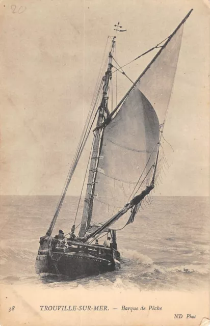 Cpa 14 Trouville Sur Mer Barque De Peche