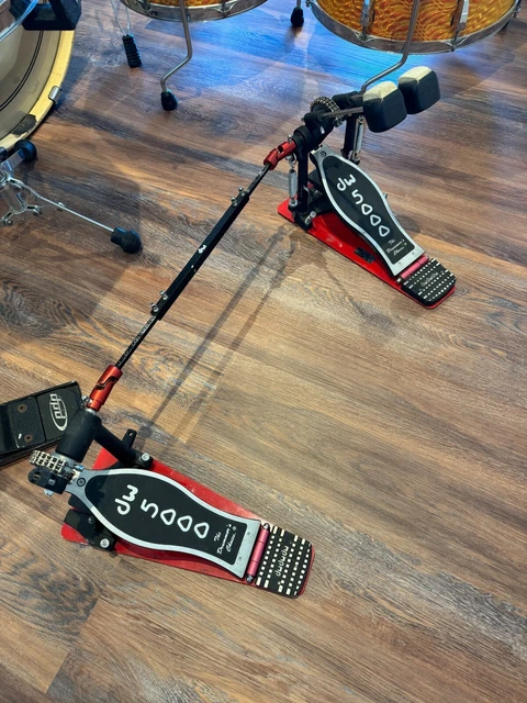Dw 4002 double discount bass drum pedal