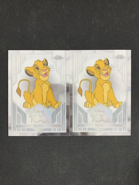 SIMBA 2023 TOPPS Cromo Disney 100 Primer Año Refractor Rosa Sp 62