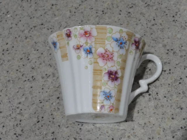 Rare Collectable Vintage Royal Albert Tea Cup, "Carnival" Range, Art Deco Era