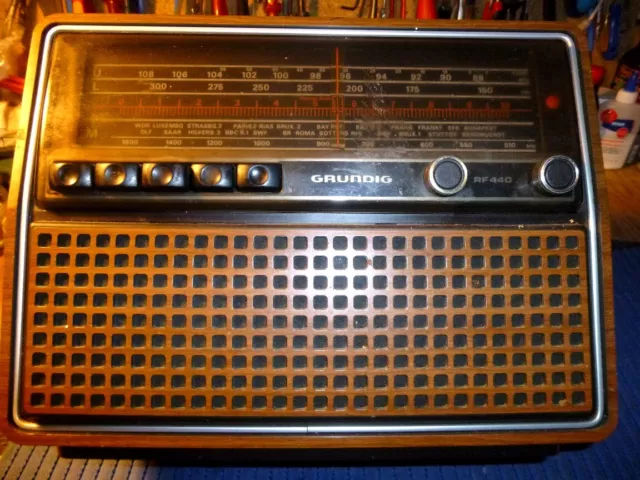 Grundig Transistorradio RF-440, 1976, nussbaum, funktioniert