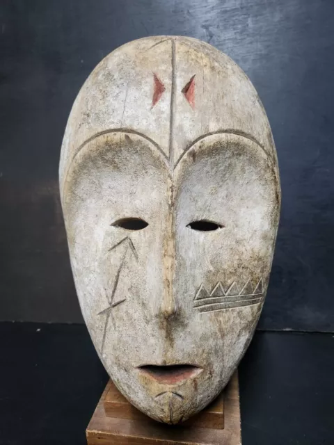 Ancien et très rare masque cultuel Ngil - Ethnie Fang - Gabon - Art africain.