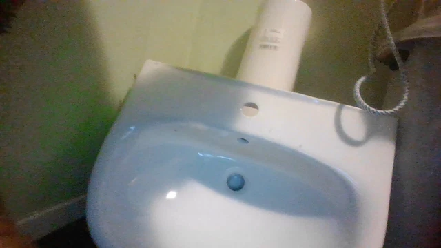 White wash bowl and stand