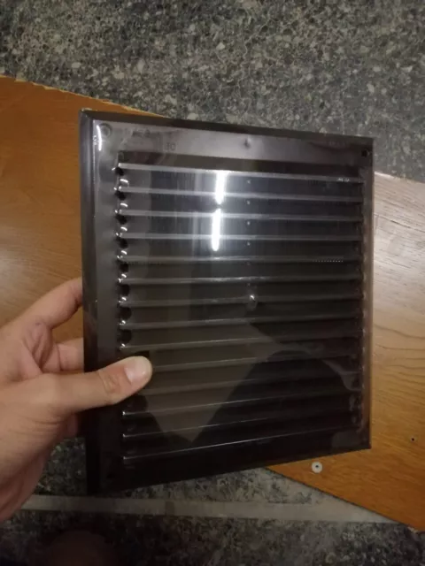 GRIGLIA DI AERAZIONE E VENTILAZIONE RETTANGOLARE, PLASTICA 205x230 mm