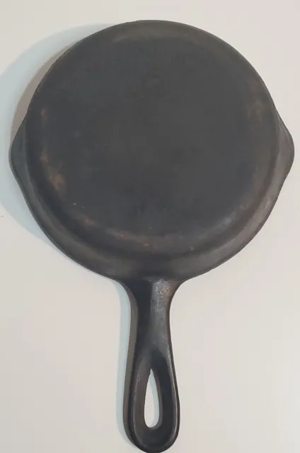 No 3 Wagner Ware Sidney O Cast Iron Skillet 1053 B FLAT Vtg