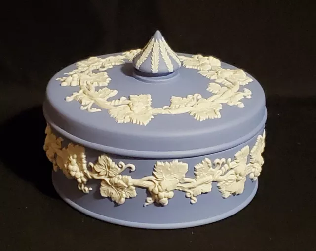 Vintage WEDGWOOD Blue Jasperware Trinket Lidded Dish Box