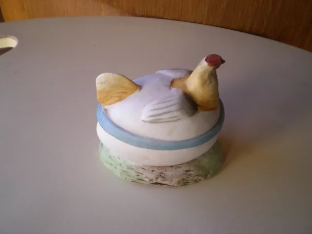 poule oeuf biscuit porcelaine blanche bonbonnière sucrier très ancien 2