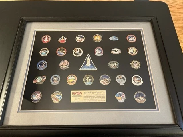 [NASA] SPACE SHUTTLE MISSION INSIGNIAS, Crew Enameled Pins Series #1, Wall Art