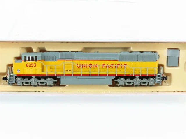 ATLAS SD-24 UNION Pacific 402 7595 Ho Scale Locomotive Model
