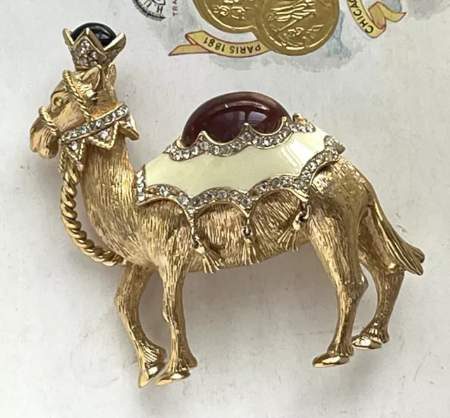 CINER Camel Enamel & Rhinestone Vintage Figural Pin Brooch RARE!