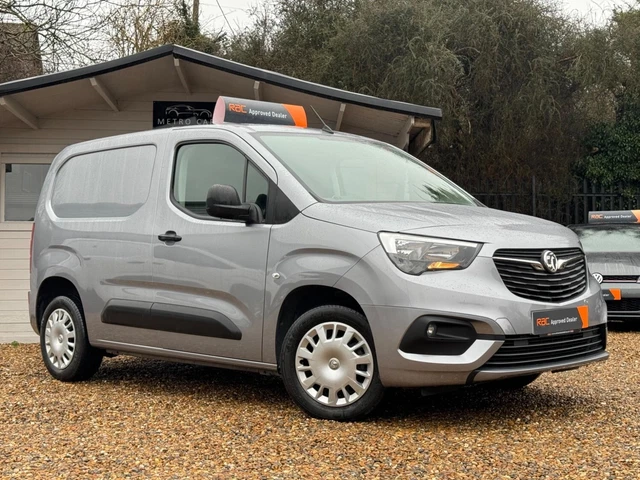 Combo'd 2022 VAUXHALL COMBO 1.5 Turbo D 2000 Sportive L1 H1 Euro 6 4dr PANEL ...