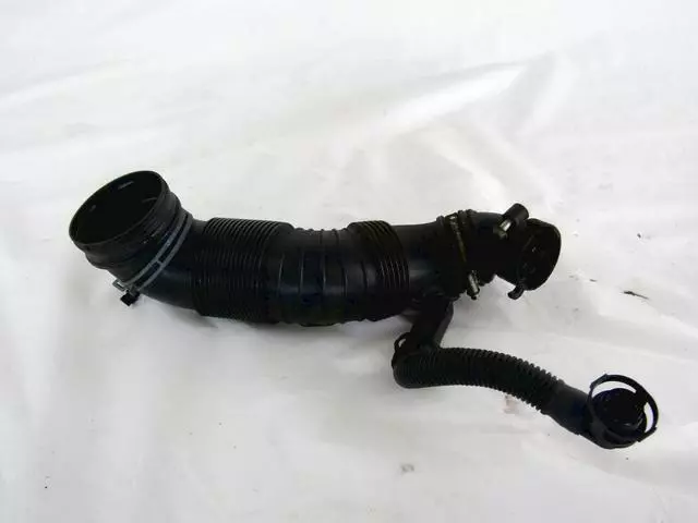 5N0129656 Douille Aspiration Filtre à Air AUDI Q3 2.0 D 4X4 130KW Aut 5P (2012