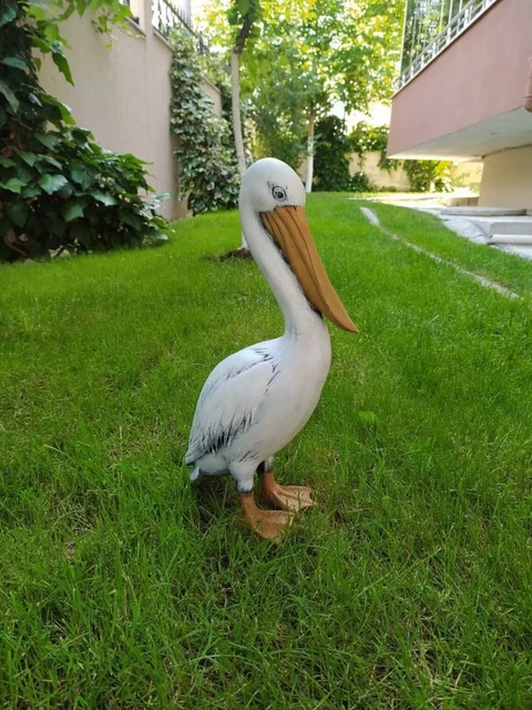 Cute White Pelican Garden Statue Yard Art Outdoor Sculpture Balcony Home Decor