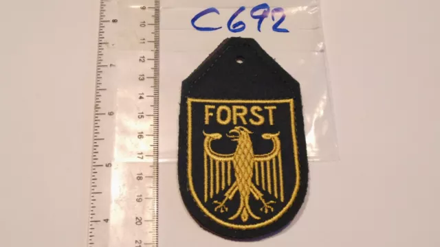 Forst Brustanhänger Maschinengestickt gelb auf grün 1Stück (c692)