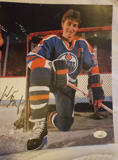 WAYNE GRETZKY signed AUTOGRAPHED Edmonton Oilers Magazine Page 8x10 Jsa