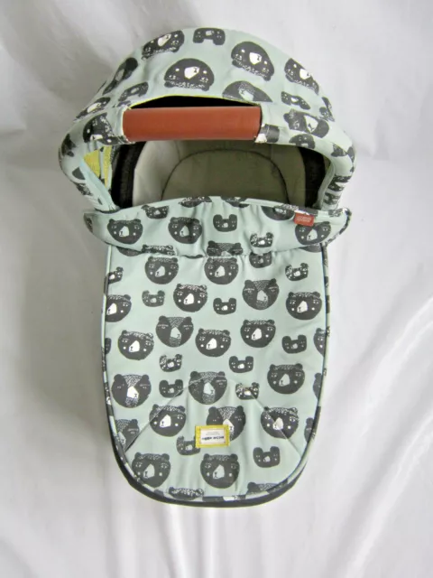 Mamas & Papas Flip XT2 / Ocarro Carrycot - Special Edition Collaboration Donna W