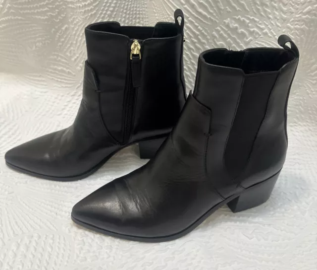 Tahari Womens Size 8 M Black Leather Zip Fashion Ankle Boots