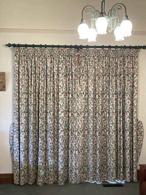 drapes curtains used