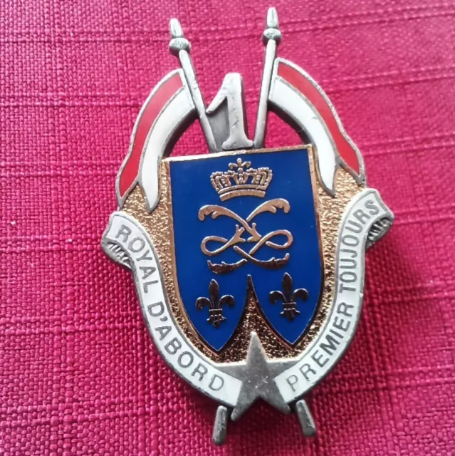 insignes militaires Arthus Bertrand Badge 1er Regiment De Dragon Royal TBE  pour