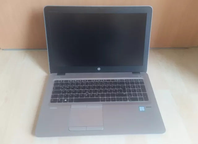 HP EliteBook 850 G4 mit Intel Core i7-7500U 2x2,7 GHz/256 GB M.2 SSD/16 GB/W10P