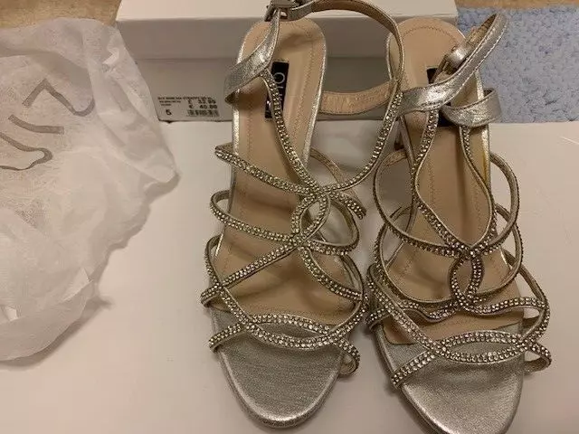 Quiz best sale sparkly sandals