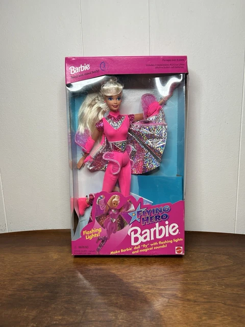 Barbie 1995 Teresa Flying Hero Fabriqué en Malaisie NRFB Barbie 1995 Teresa Flying Hero Fabriqué en Malaisie NRFB