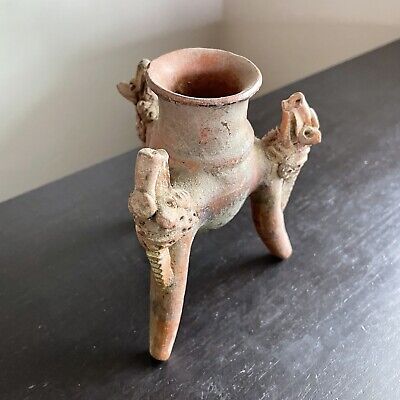Pre-Columbian Costa Rican Atlantic Watershed Pottery Tripod Ritual Vase Animals 2