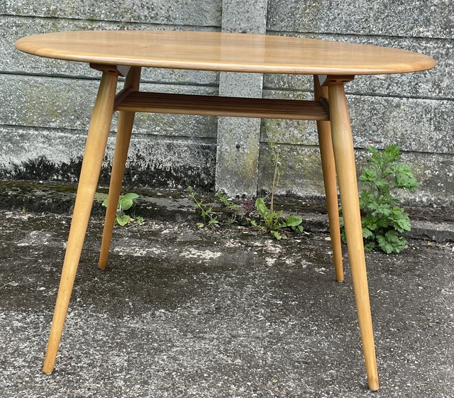 Fine Retro Ercol  Rare Circular Breakfast Dining Table Amazing Condition