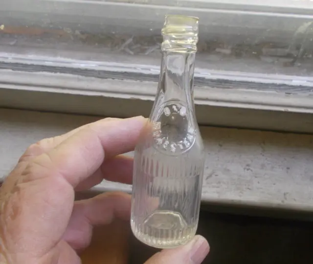 OLD HOMESTEAD SCARCE 4 1/4"MINIATURE SAMPLE SIZE CATSUP BOTTLE 1890s HAND BLOWN