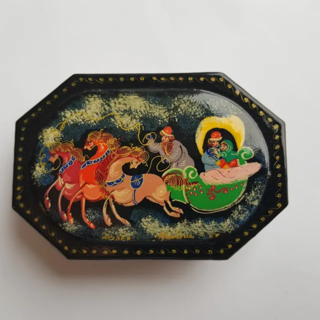 Metepa Russian folk art lacquer trinket box hand painted fairy tale VTG Soviet