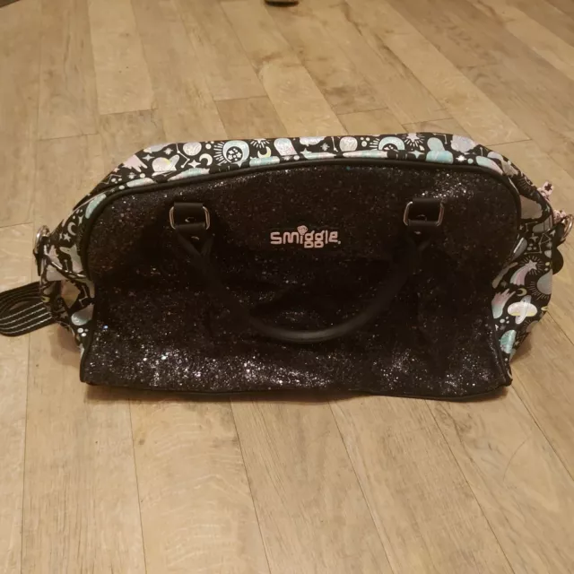 Smiggle glitz hotsell weekender bag