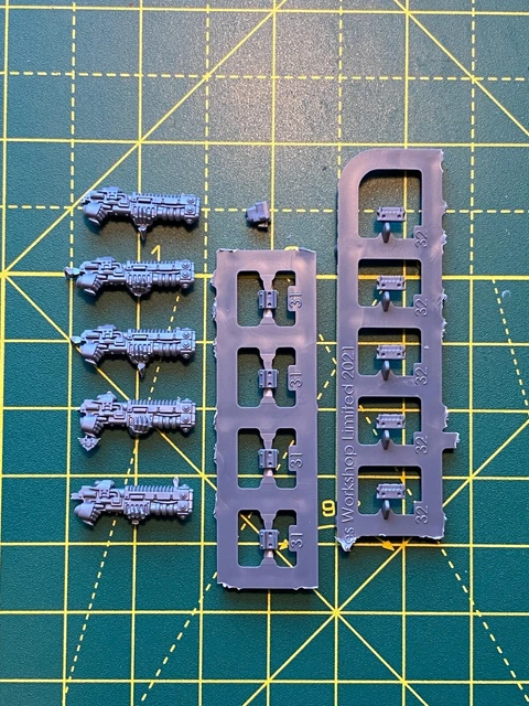 Grande Base Ovale 150 Mm X 95 Mm Usata Per Warhammer 40k &amp; AoS GW