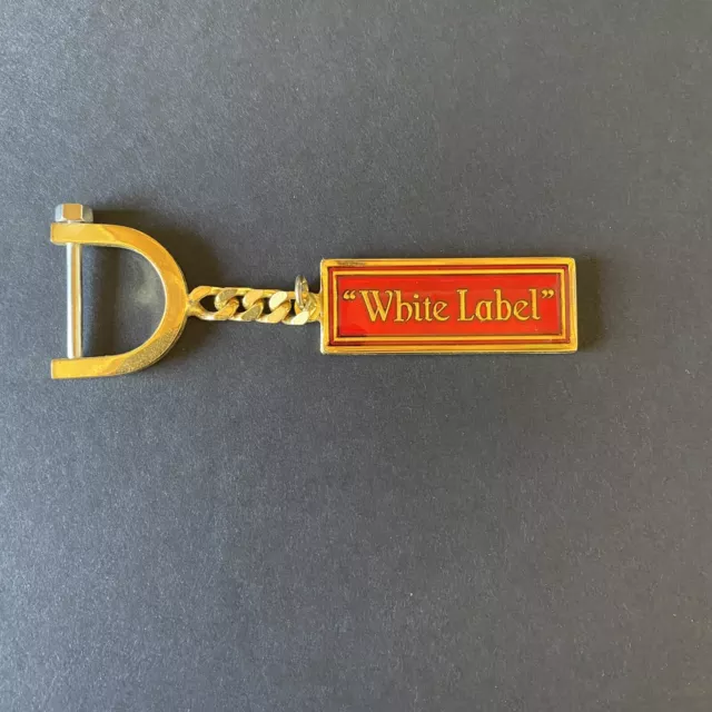 Dewars White label scotch keychain 3